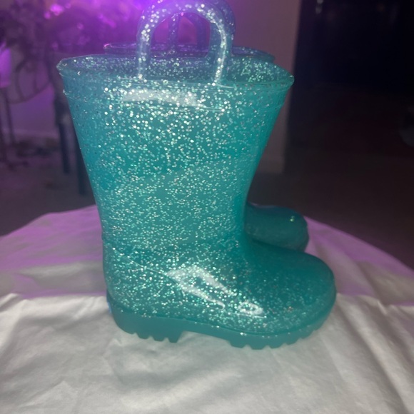Toddler Girls Rain Boots - Picture 2 of 4